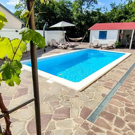 Apartament House Vertel